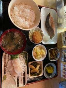 味処いずみ
