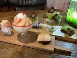 秘密基地植物園とカフェバー