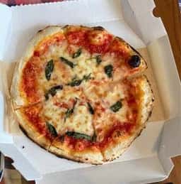 粉食や しろ