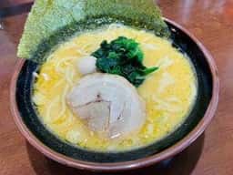 横浜家系ラーメン たくみ家