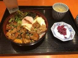 地鶏や 横浜ポルタ店