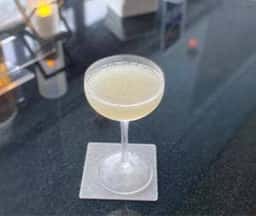 バー プラネート ロワジールホテル 那覇