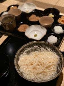 即今
