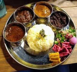 カーリーカリー