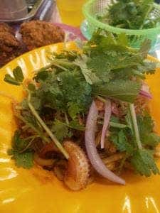 生パッタイと台湾唐揚げ ハイチャム