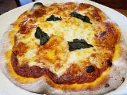 トラットリア MOMO レインボー店