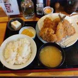 お食事処 笑楽