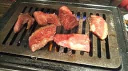 ホルモン焼肉 かめつる