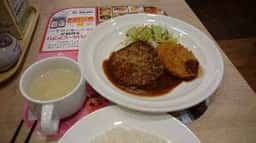 Cafe レストラン ガスト 和光インター店