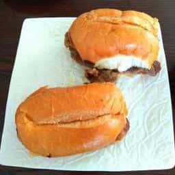 焼きたてのパン屋さん TOMI