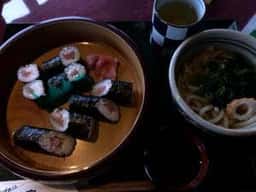 レストラン 徳島カントリー月の宮コース