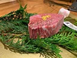 神戸牛焼肉&生タン料理 舌賛