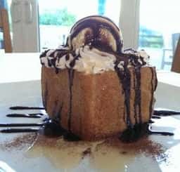 ブルーベリーヒル勝浦 センタープレイスレストラン