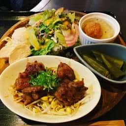 阿蘇溶岩石焼 といとい 穴座