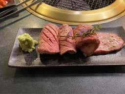 ヤキニク / ホルモン アイニク