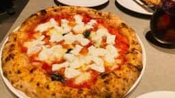 ピッツェリア オステリア イーオーイー