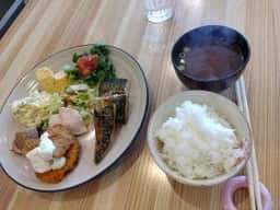ヤマメ食堂