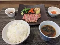 飛騨牛料理 山三