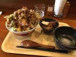 うどんとお酒おとなりさん。