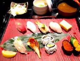活魚廻転寿司 にぎり長次郎 朝霧店