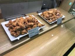 チキンペッカーデリ サンピアザ店