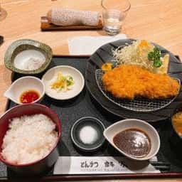 呑めるとんかつ屋 林家