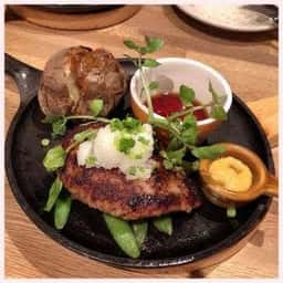 つばめグリル ホテルメッツ川崎店