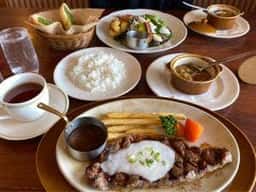 ロイヤルホスト 富士吉田店