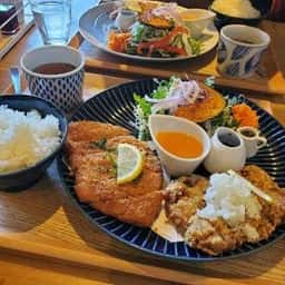 とんかつ茶屋アオイオト