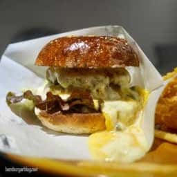 THE BURGER SHOP 馬喰町