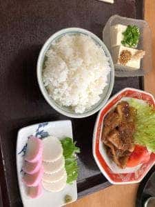 ウベ食堂