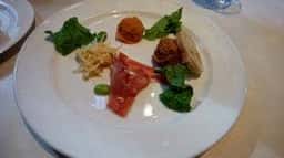 銀座一丁目・プティ・オザミ