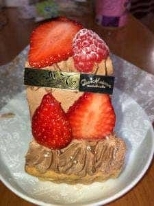ラ・メゾン アンソレイユターブル パティスリーラゾーナ川崎店