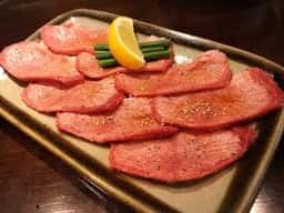 炭火焼肉肉刺しにく式 南郷18丁目店