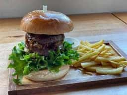 Back Country Burgers 甲州夢小路店