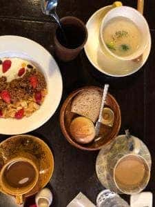 カフェー ブリキイヌ