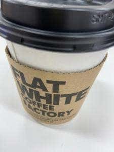 フラット ホワイト コーヒー ファクトリー ダウンタウン店