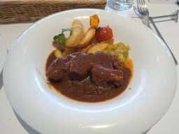 レストラン アレイ