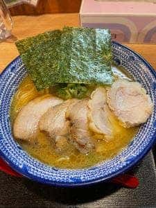 濃厚鶏ラーメン専門店ばりかたya
