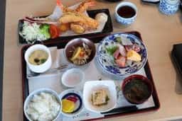 お魚ダイニング ゆうじん みよし店