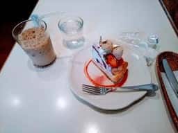 La Maison ensoleill'e table 大宮店