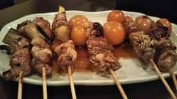 鶏・串焼き といろ