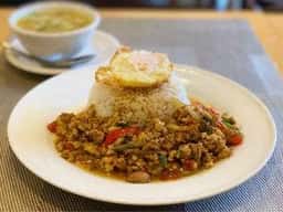 TAI THAI & PAPA