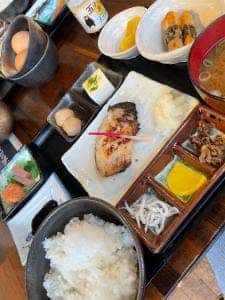 ひもの亭本店