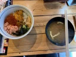 横濱魚萬 JR川崎東口駅麻店