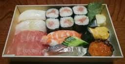 鮨割烹 いいじま