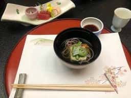 聴泉閣かめや お食事処