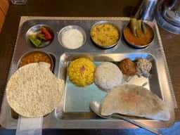 南インド家庭料理 カルナータカー