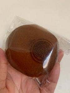 まるに抱き柏