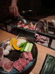 遥